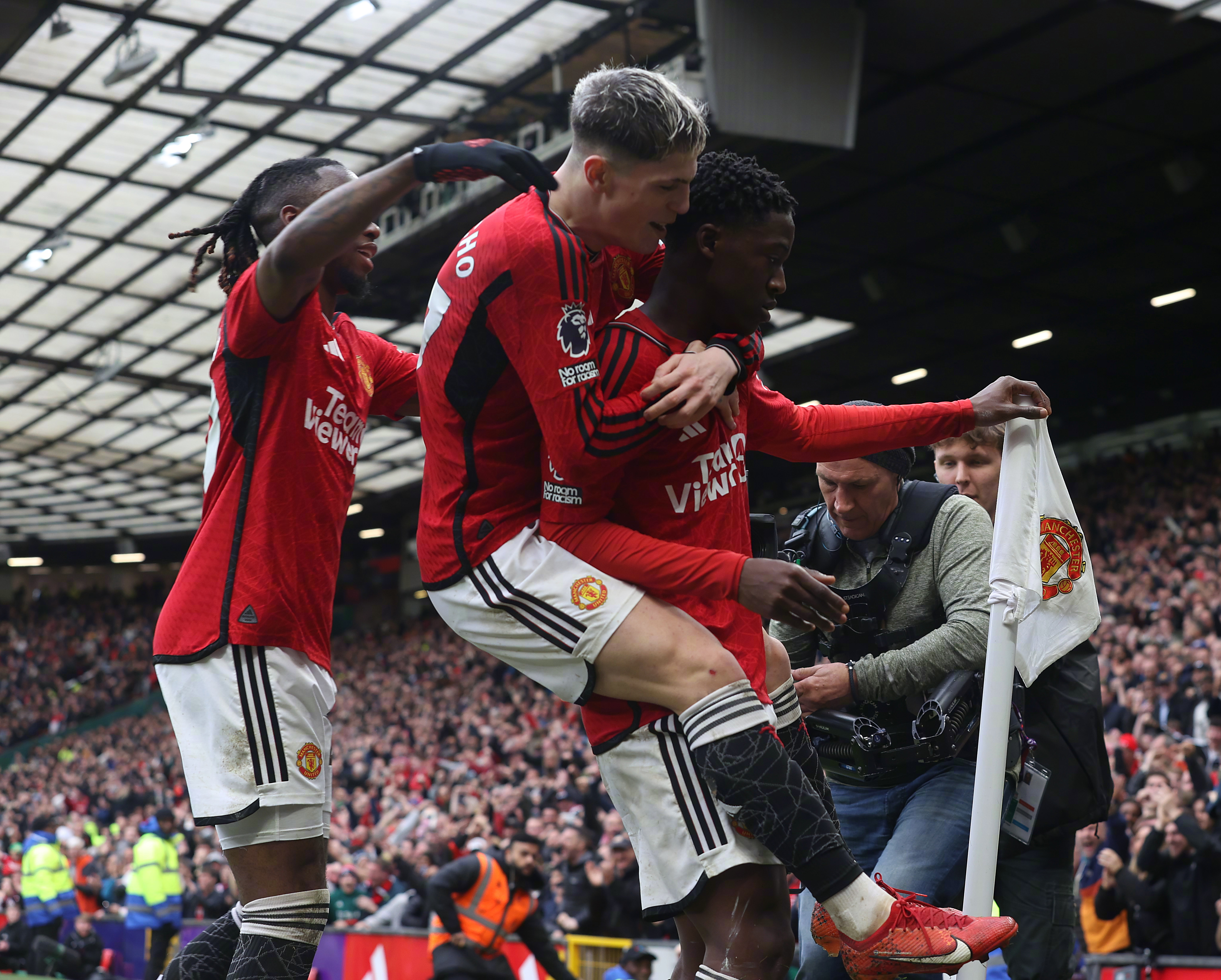 九游在线入口 -郑钦文温网首轮爆冷出局