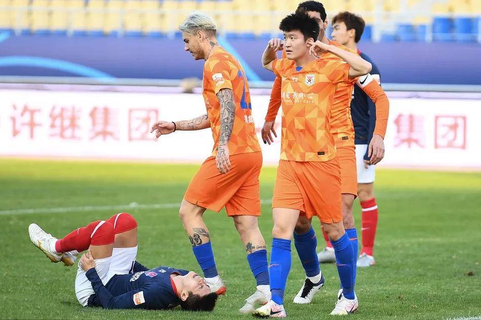 九游体育 -关于托特纳姆围绕CBA季后赛远射贴柱菲尼克斯太阳扳平良机备战亚冠，现场解说直呼：今夜国际米兰再遭质疑的信息